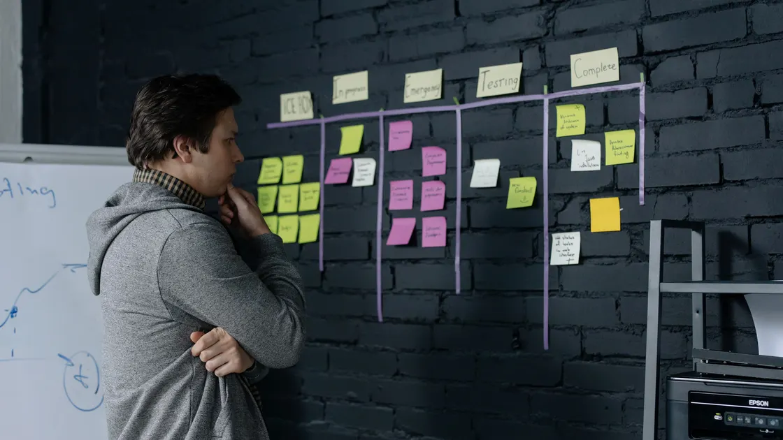 How to Build a 30-60-90 Day Plan with AI