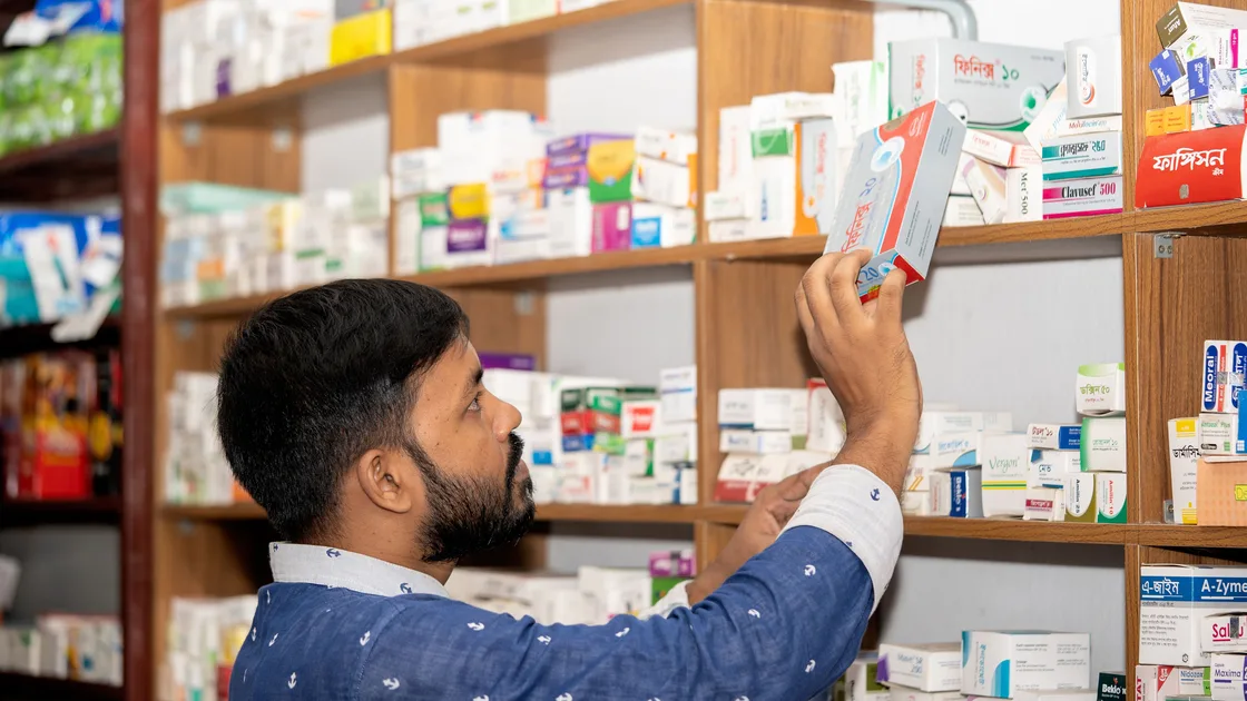 How to Buy Over-the-Counter Medicine in China as a Visitor
