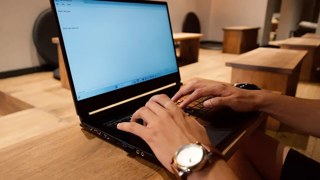 Windows 中缺少 Wi-Fi 选项:无线开关、适配器与驱动排查