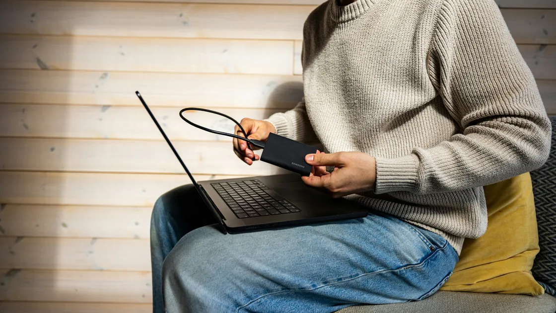 Внешний SSD отключается при передаче файлов