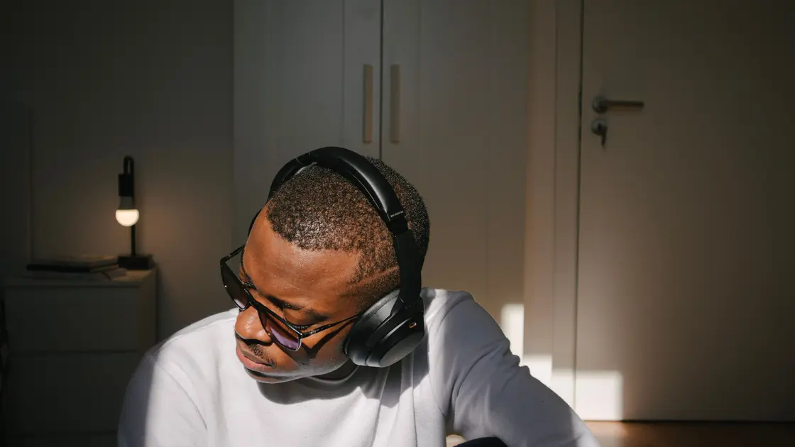 Lyrics Not Showing in a Music Streaming App or Not Available