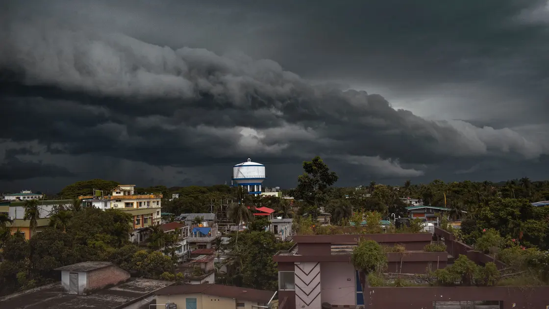 How to Find Official Emergency Alerts in a New Country