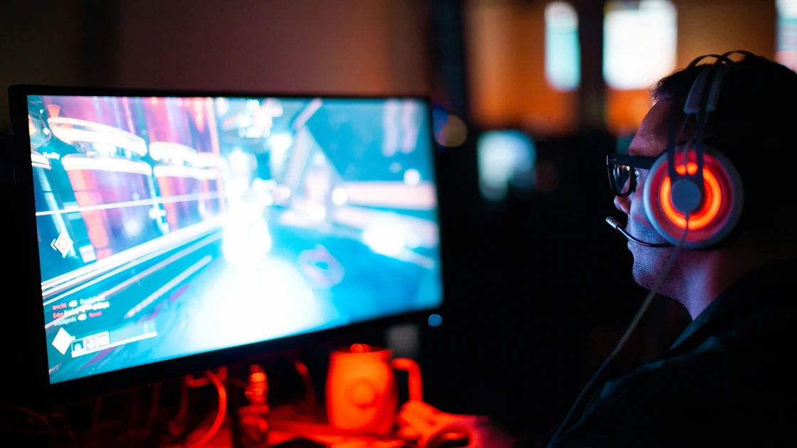 Gaming Accelerator vs VPN: Choose by Network Need
